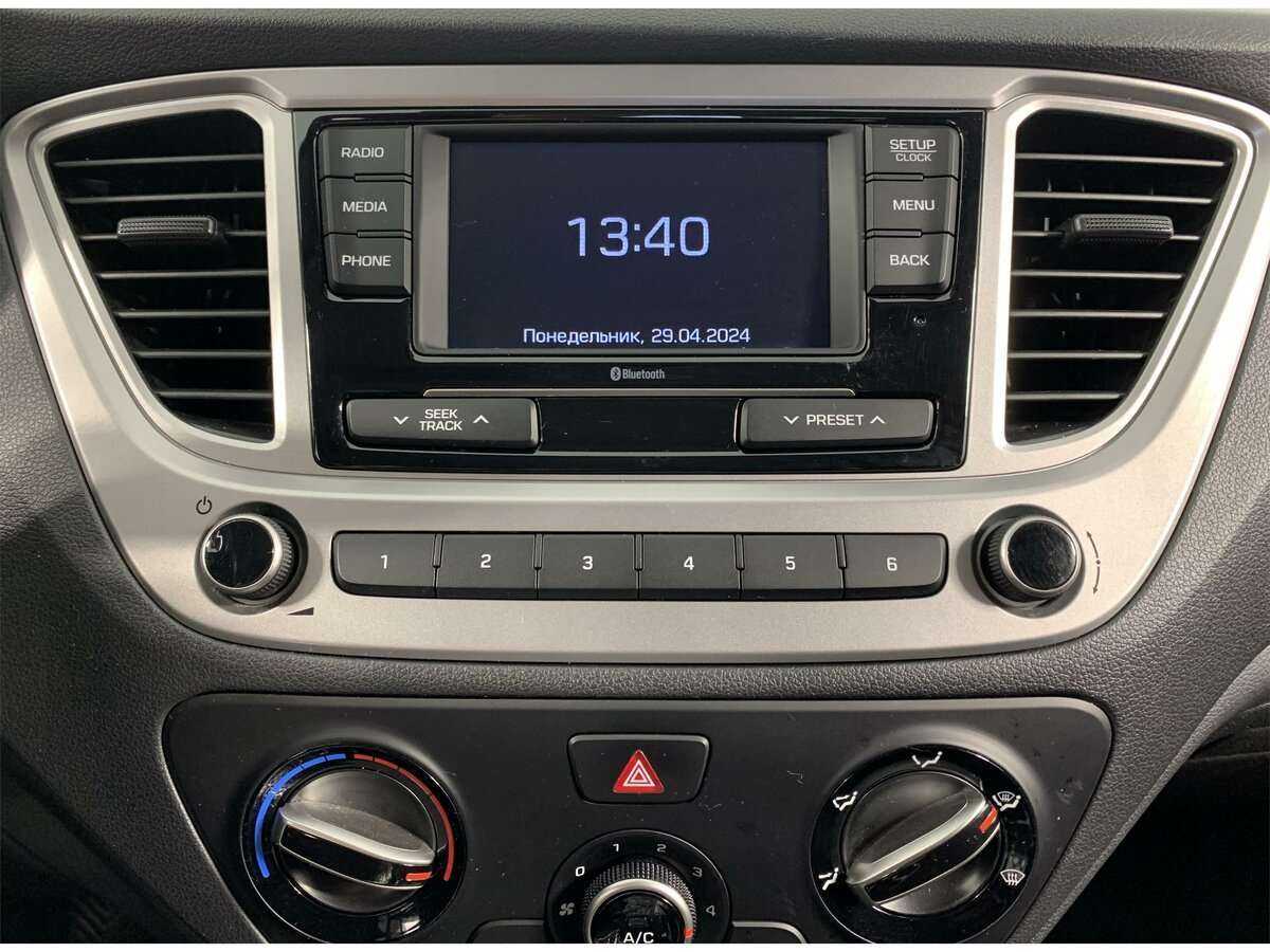 Купить Hyundai Solaris с пробегом. Фото: #11