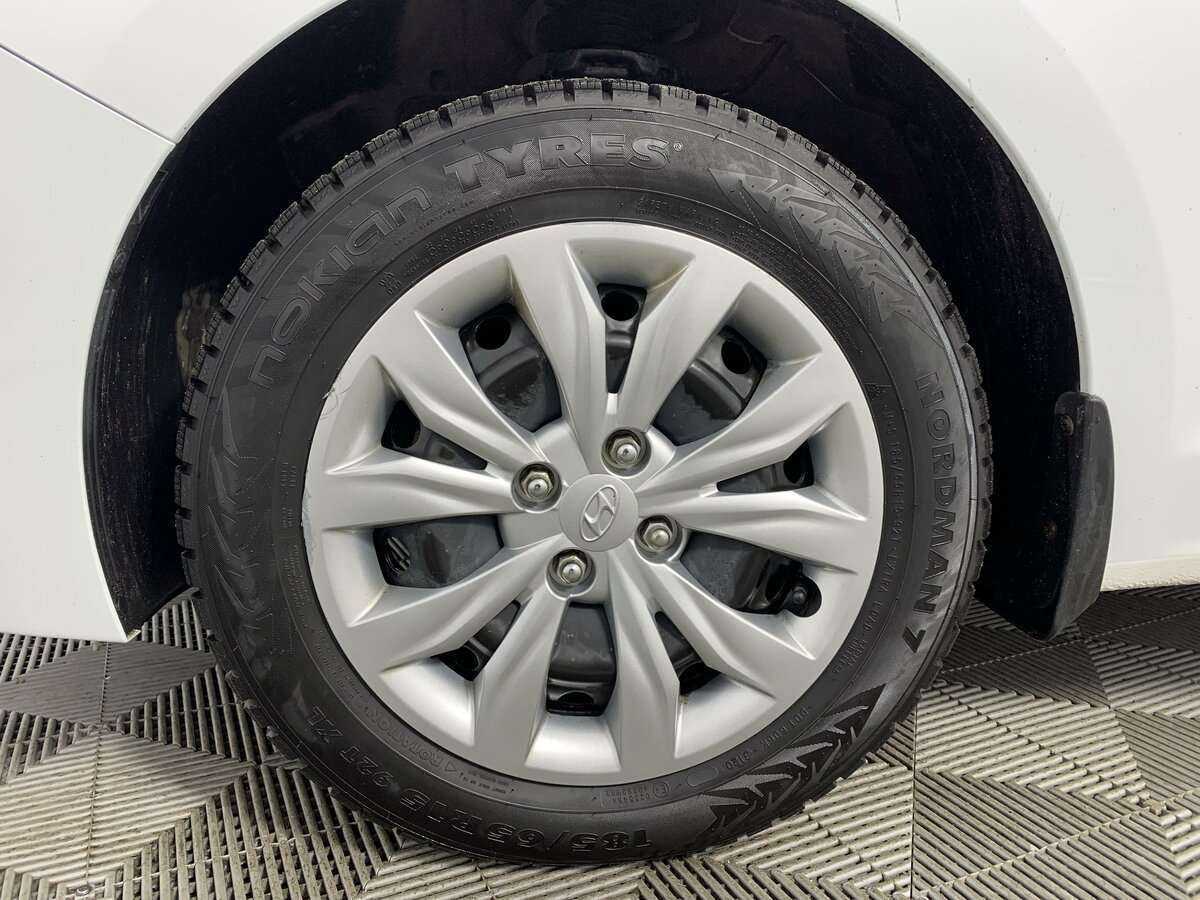 Купить Hyundai Solaris с пробегом. Фото: #13