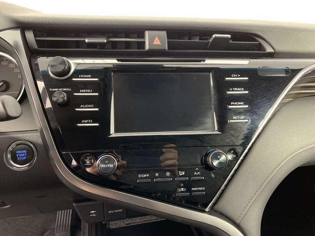 Купить Toyota Camry с пробегом. Фото: #12