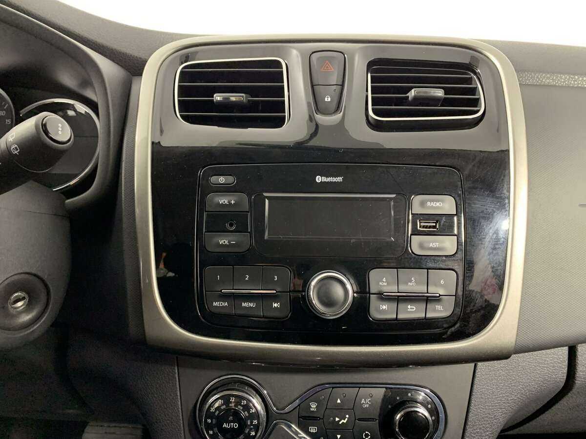 Купить Renault Sandero с пробегом. Фото: #12