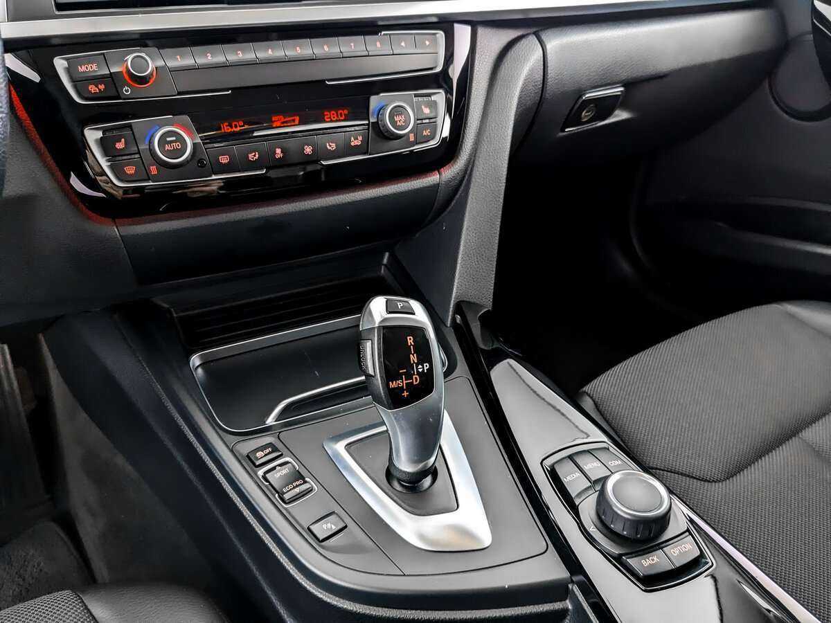 Купить BMW 3 серии с пробегом. Фото: #24