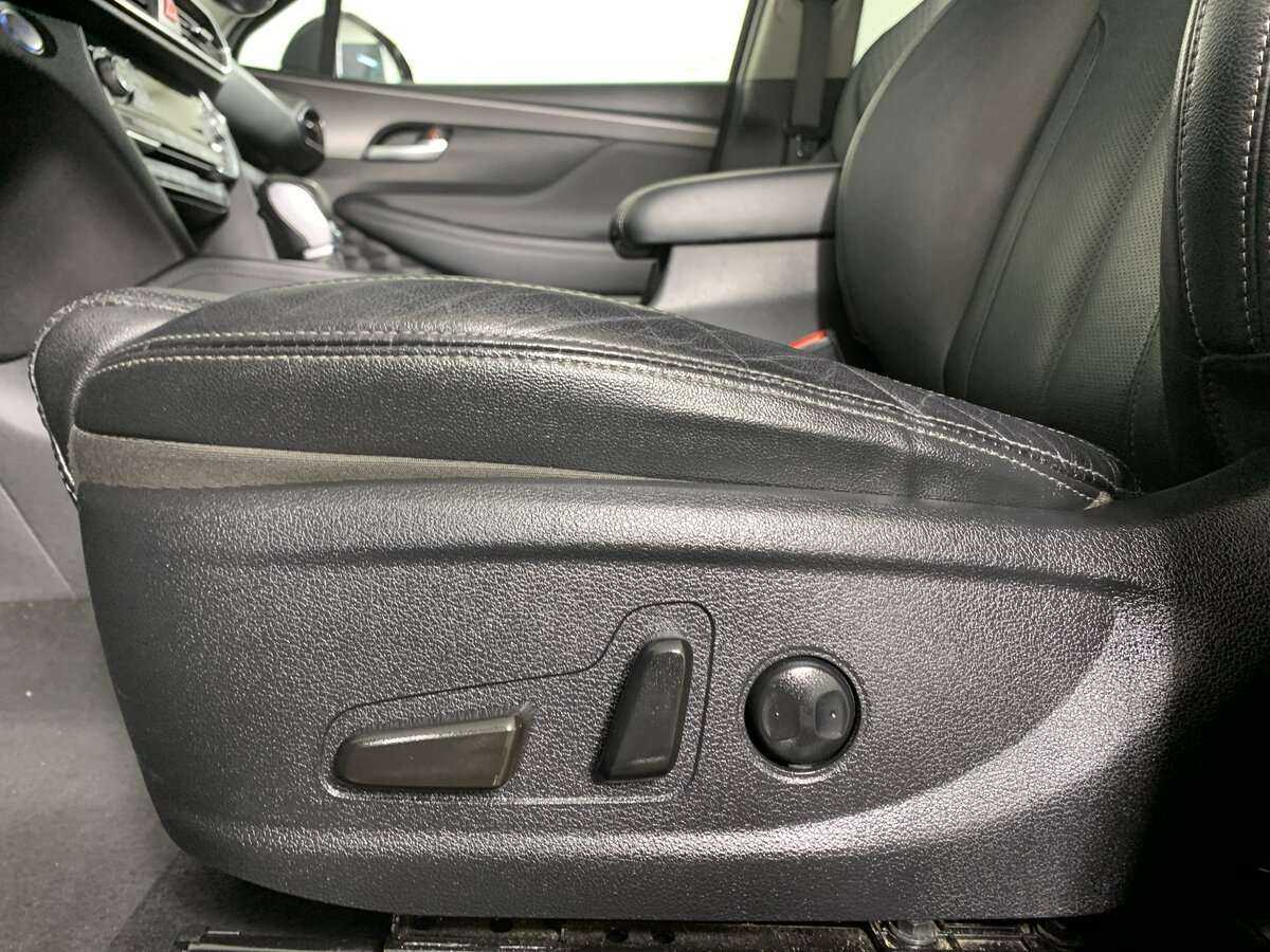 Купить Hyundai Santa Fe с пробегом. Фото: #13