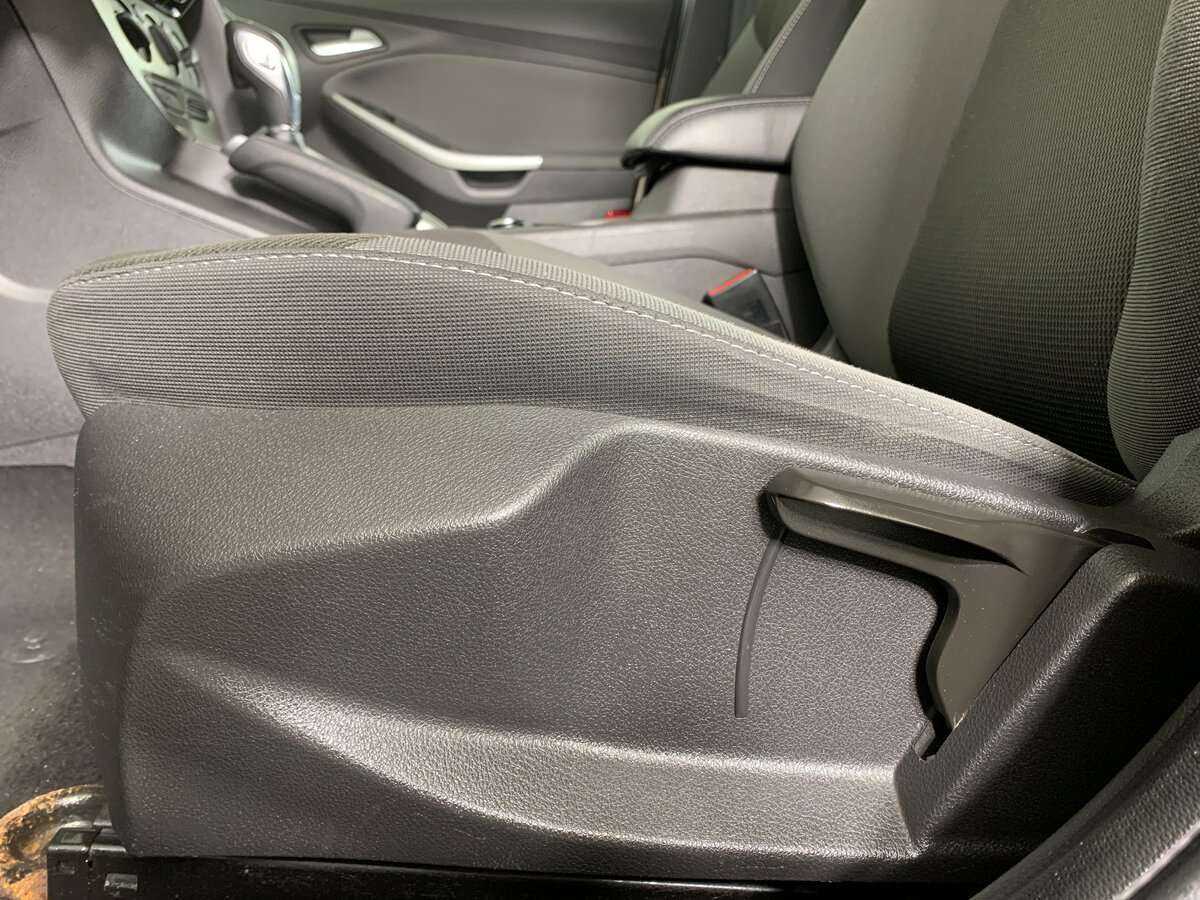 Купить Ford Focus с пробегом. Фото: #13