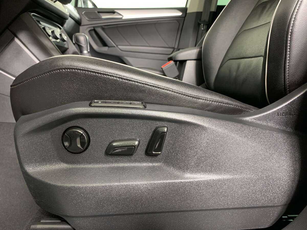 Купить Volkswagen Tiguan с пробегом. Фото: #13