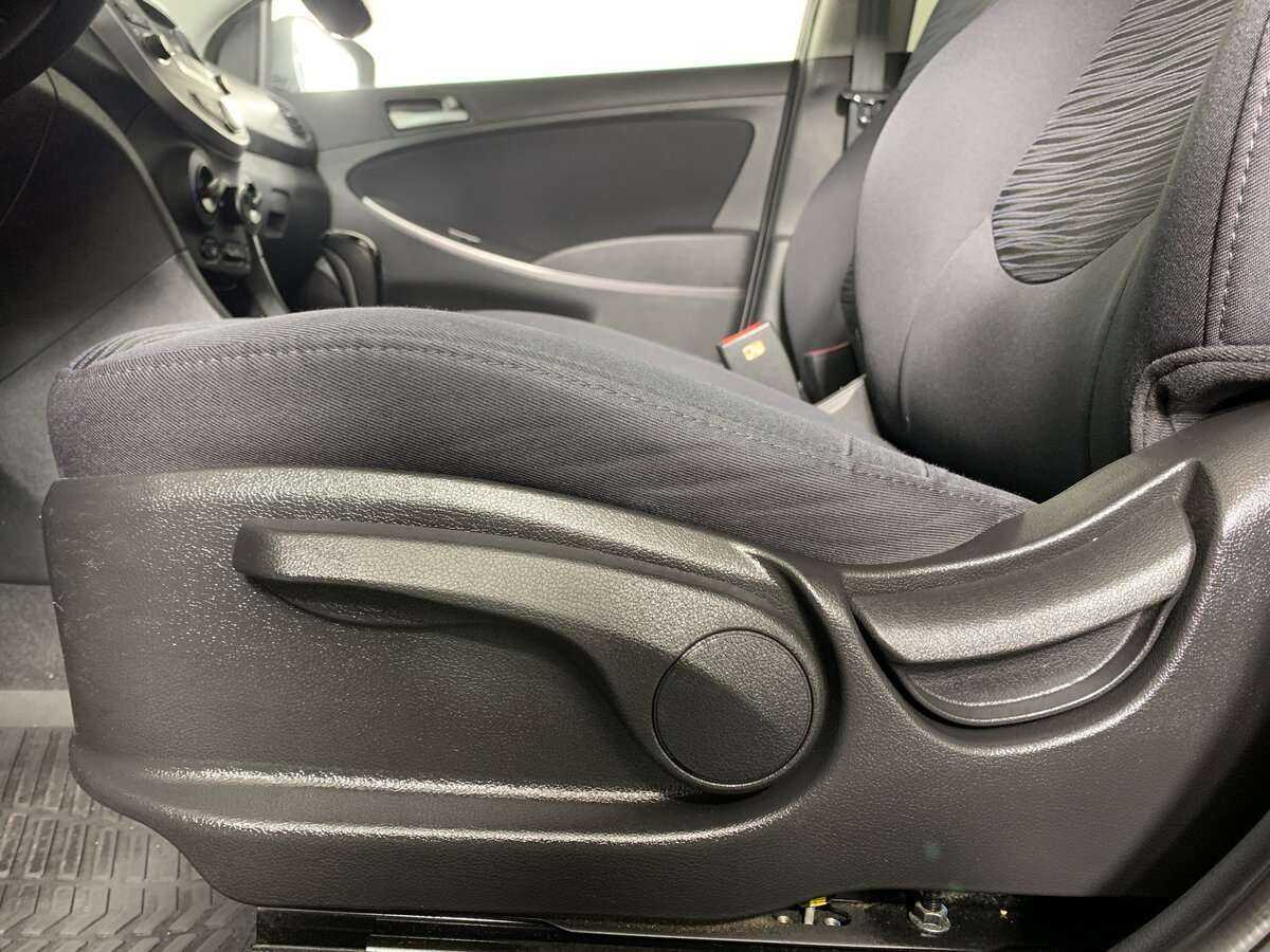 Купить Hyundai Solaris с пробегом. Фото: #13