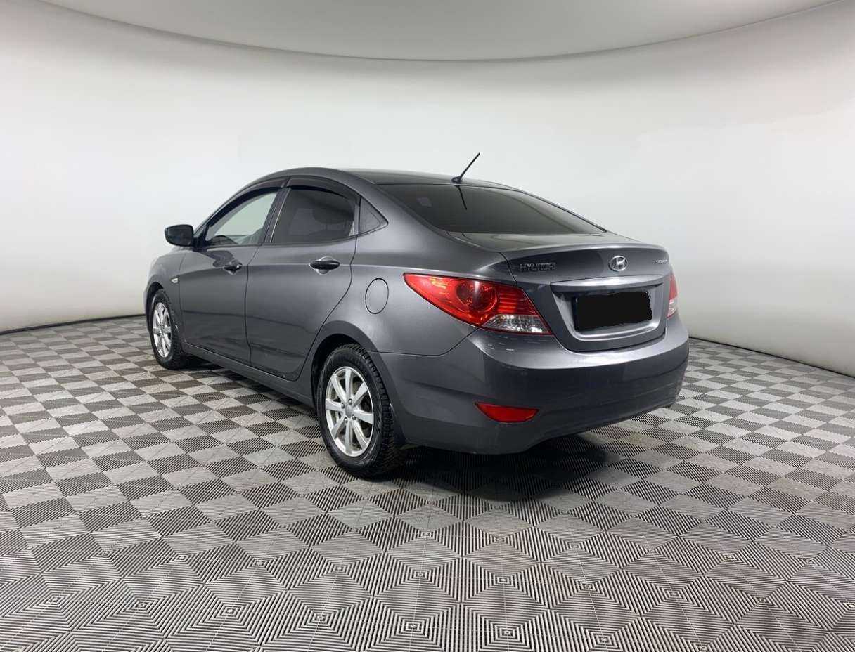 Купить Hyundai Solaris с пробегом. Фото: #6