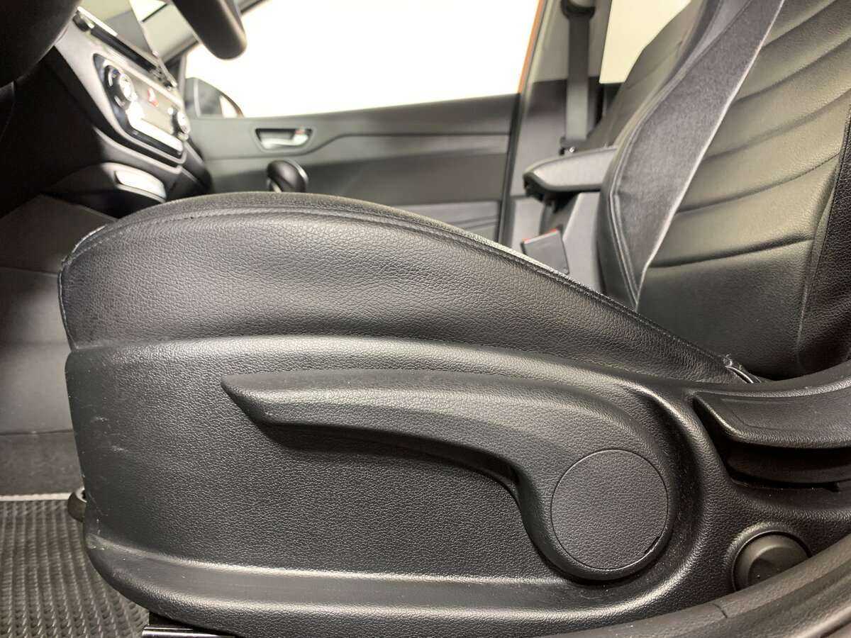 Купить Hyundai Solaris с пробегом. Фото: #13