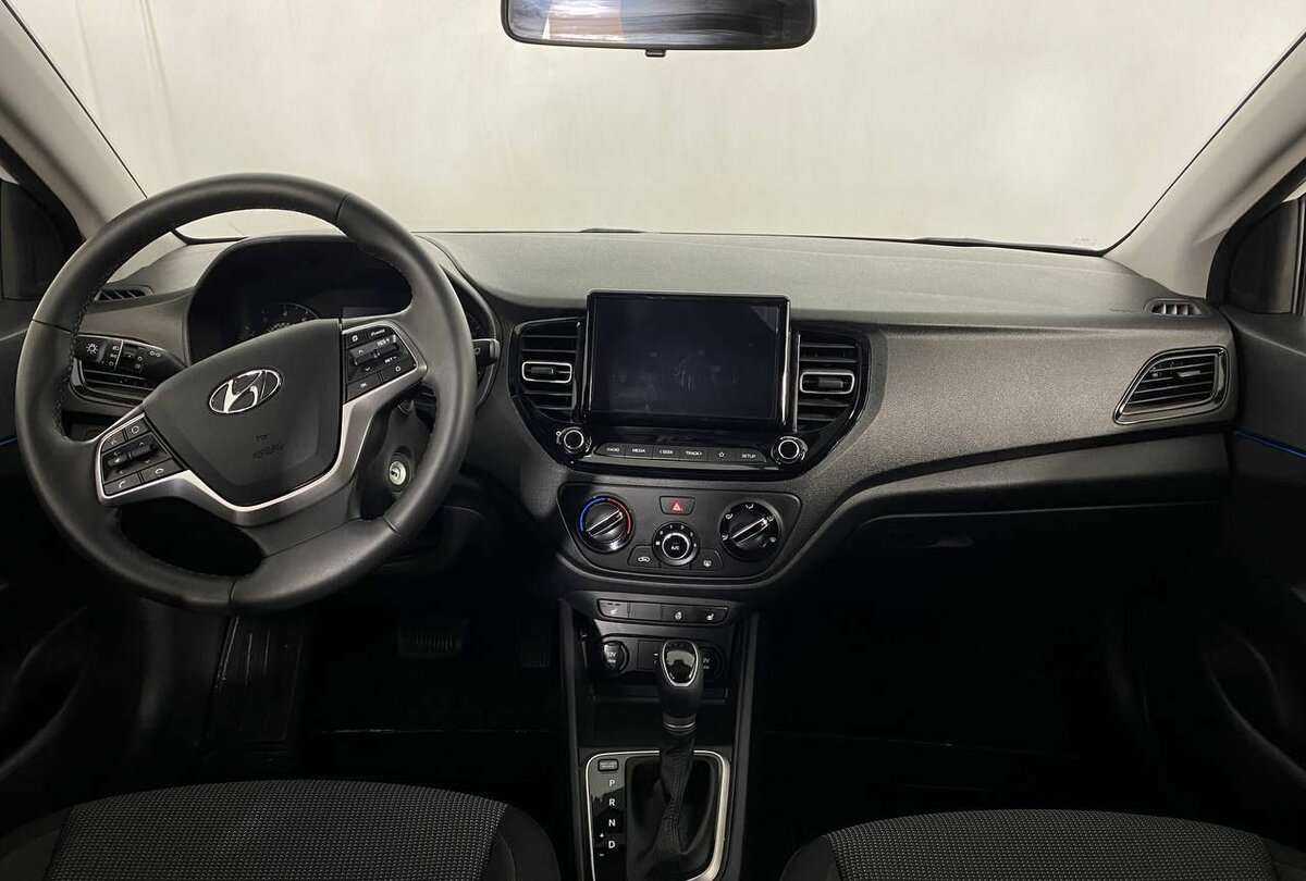 Купить Hyundai Solaris с пробегом. Фото: #10