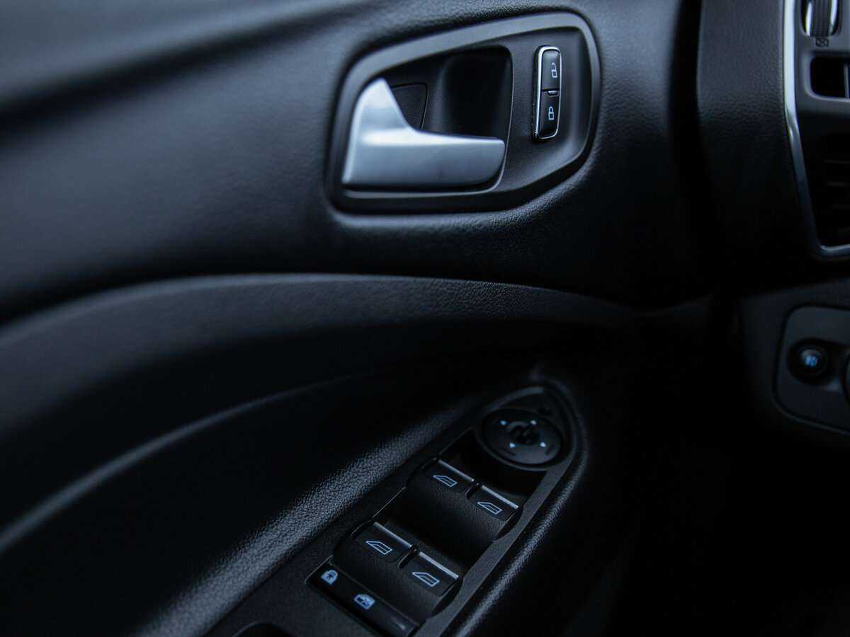 Купить Ford Kuga с пробегом. Фото: #14