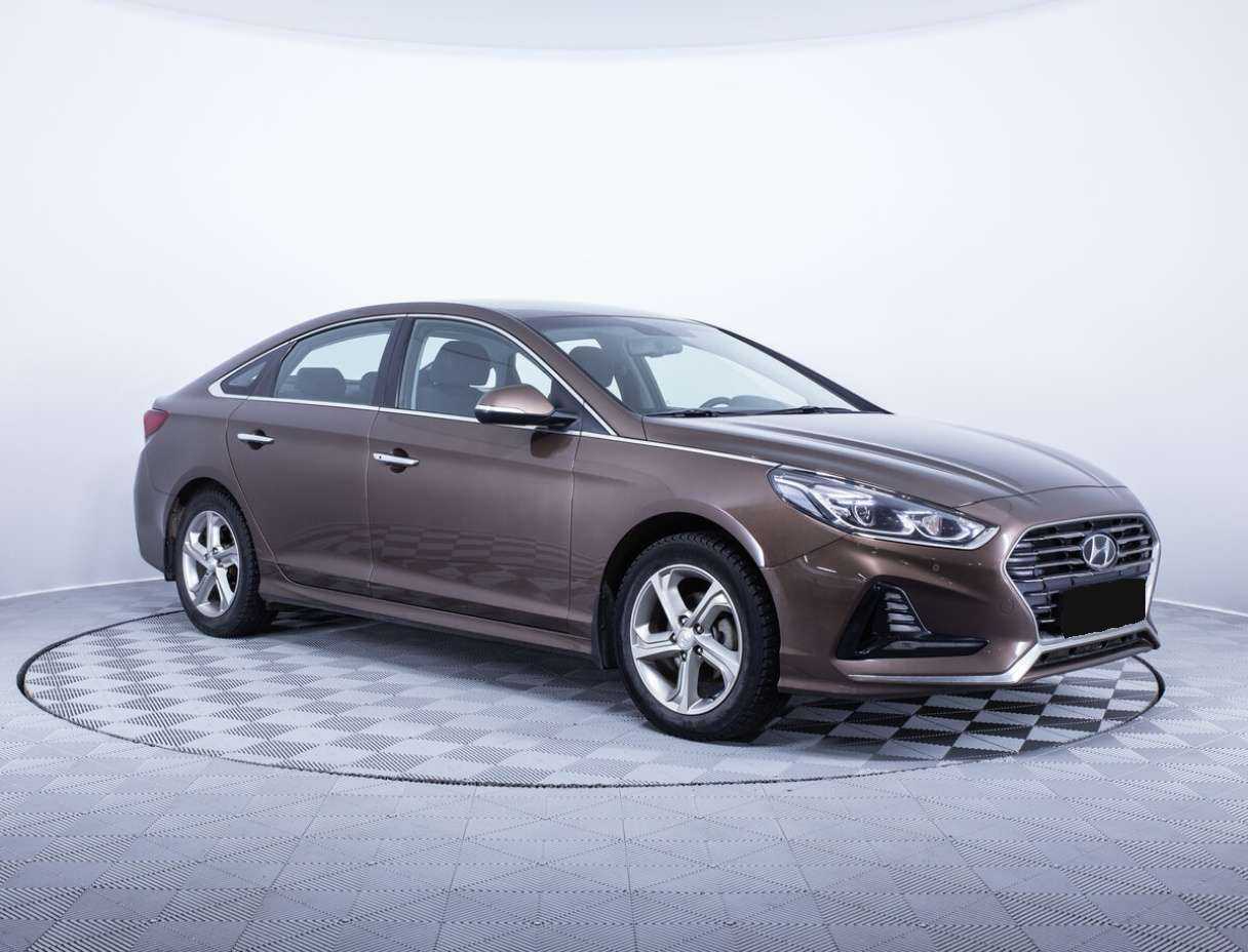 Купить Hyundai Sonata с пробегом. Фото: #2