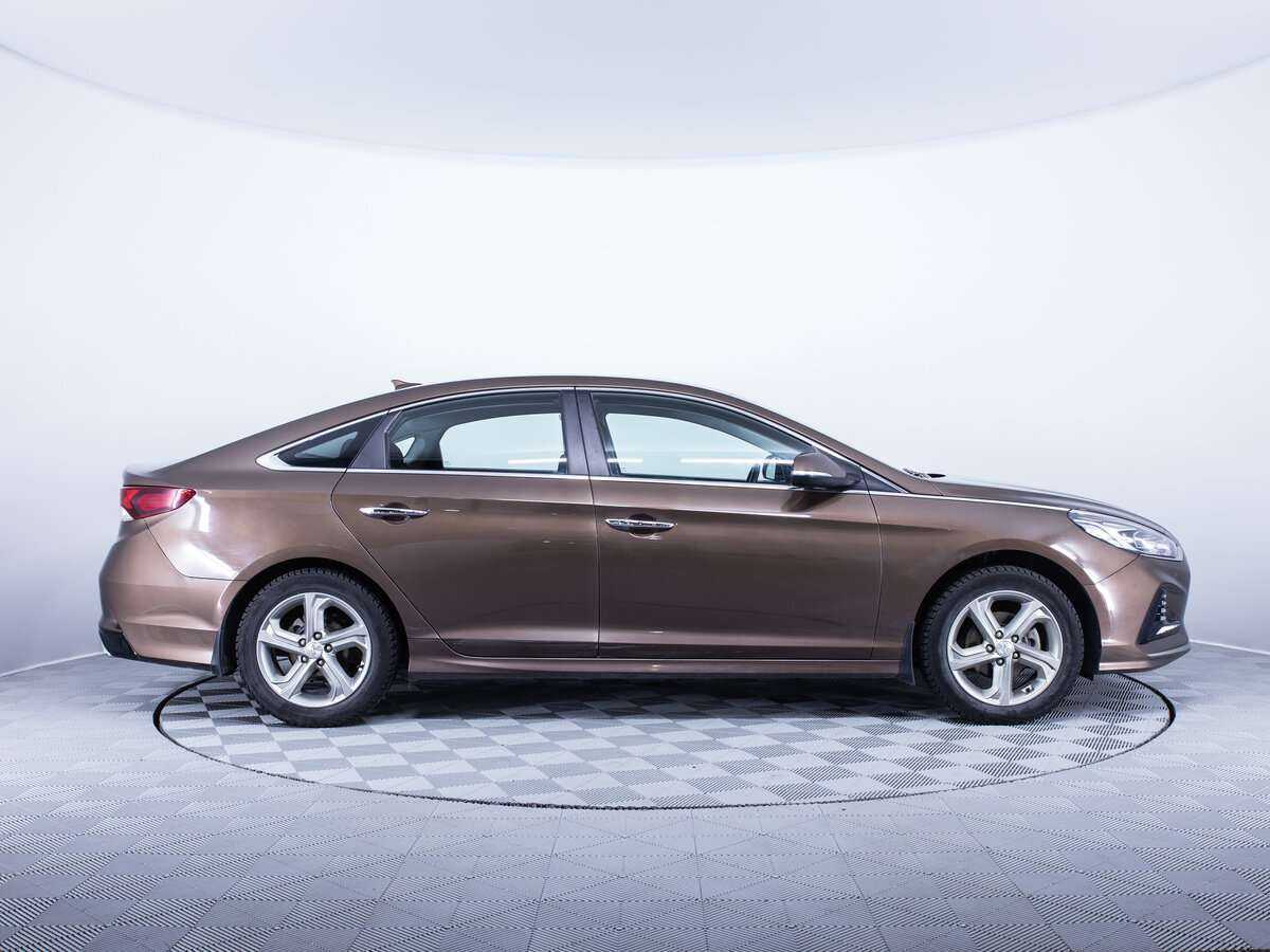 Купить Hyundai Sonata с пробегом. Фото: #3