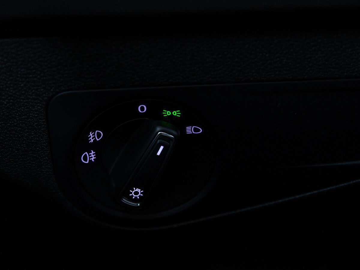 Купить Volkswagen Tiguan с пробегом. Фото: #15