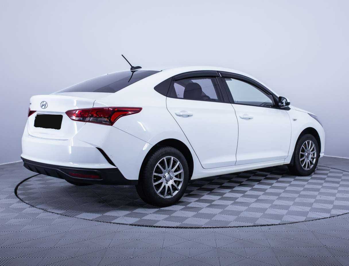 Купить Hyundai Solaris с пробегом. Фото: #4