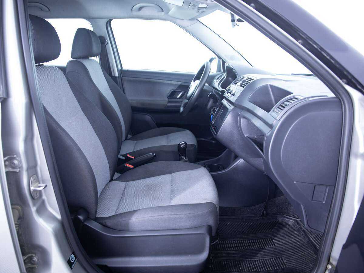 Купить Skoda Fabia с пробегом. Фото: #9