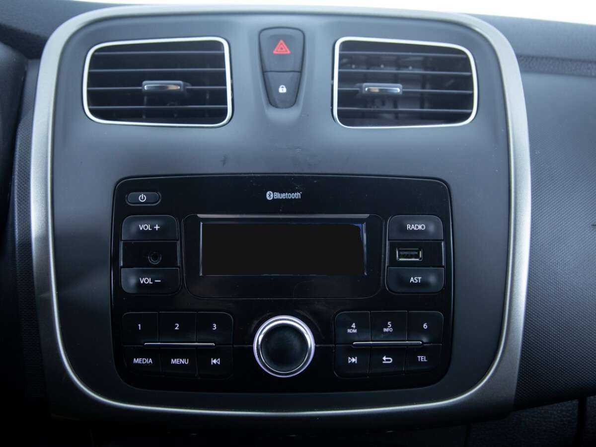 Купить Renault Logan с пробегом. Фото: #15