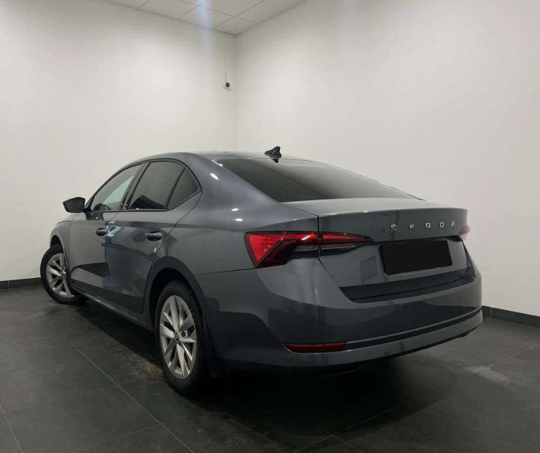 Купить Skoda Octavia с пробегом. Фото: #2