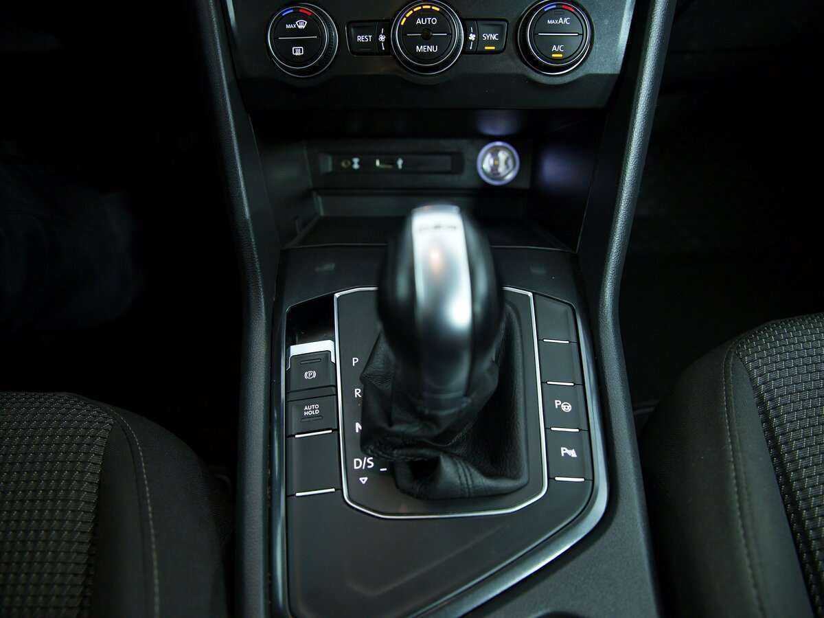 Купить Volkswagen Tiguan с пробегом. Фото: #16