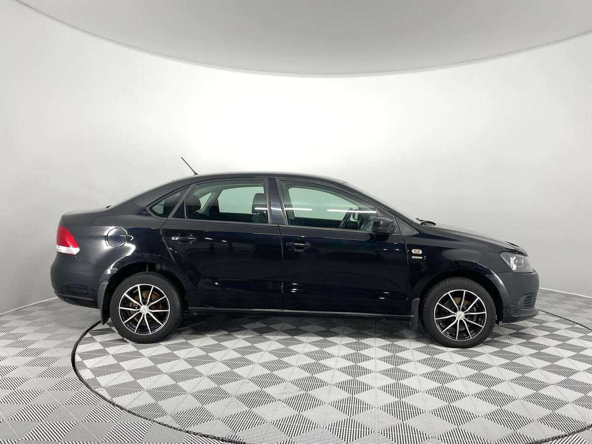 Купить Volkswagen Polo с пробегом. Фото: #3