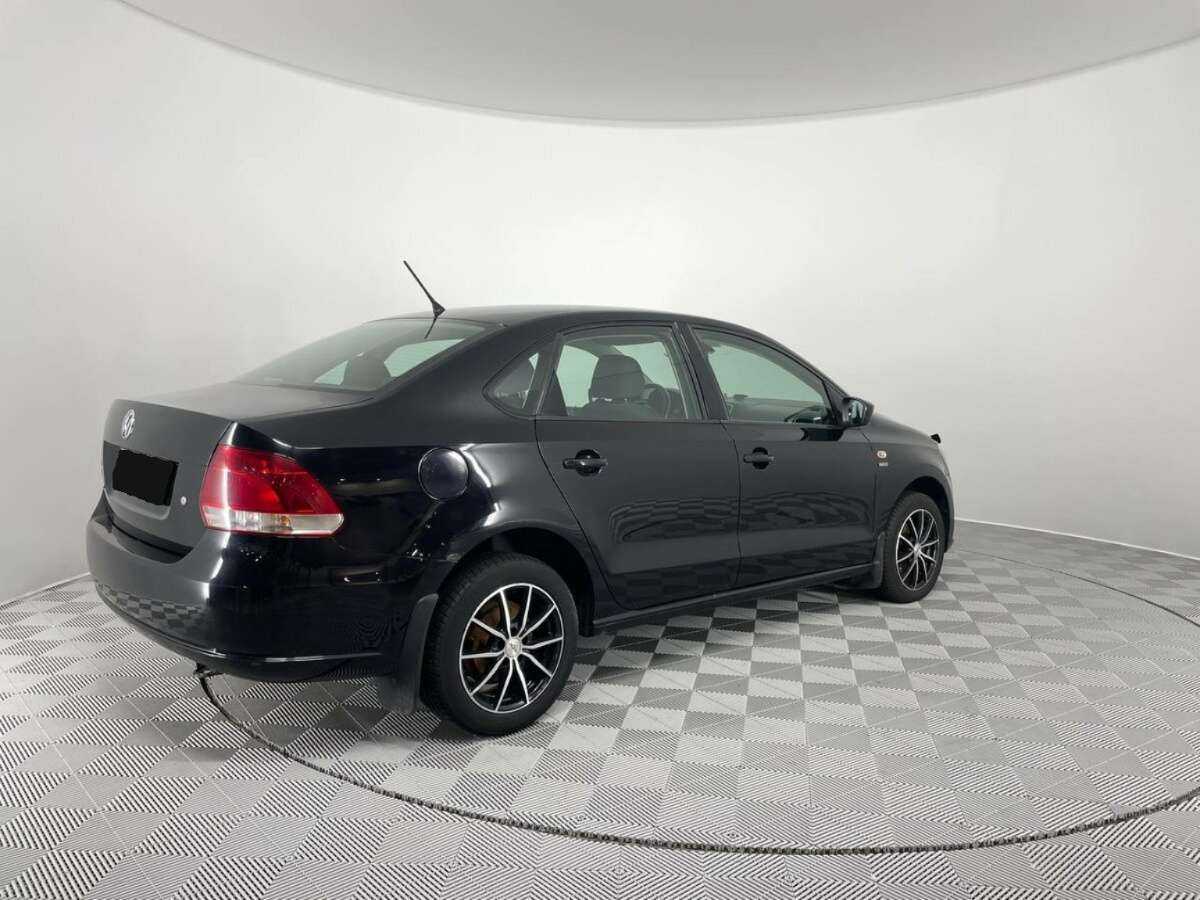 Купить Volkswagen Polo с пробегом. Фото: #4