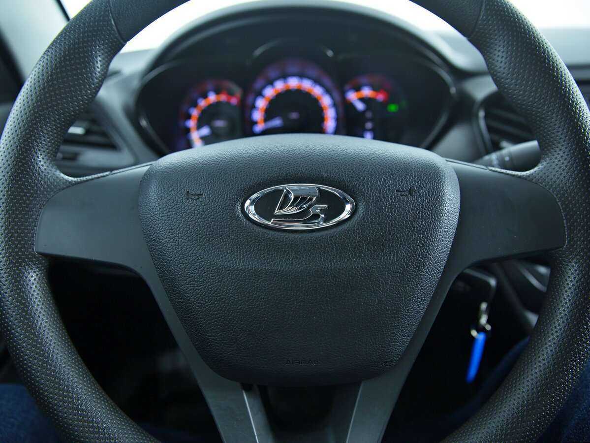 Купить Lada (ВАЗ) Vesta с пробегом. Фото: #9