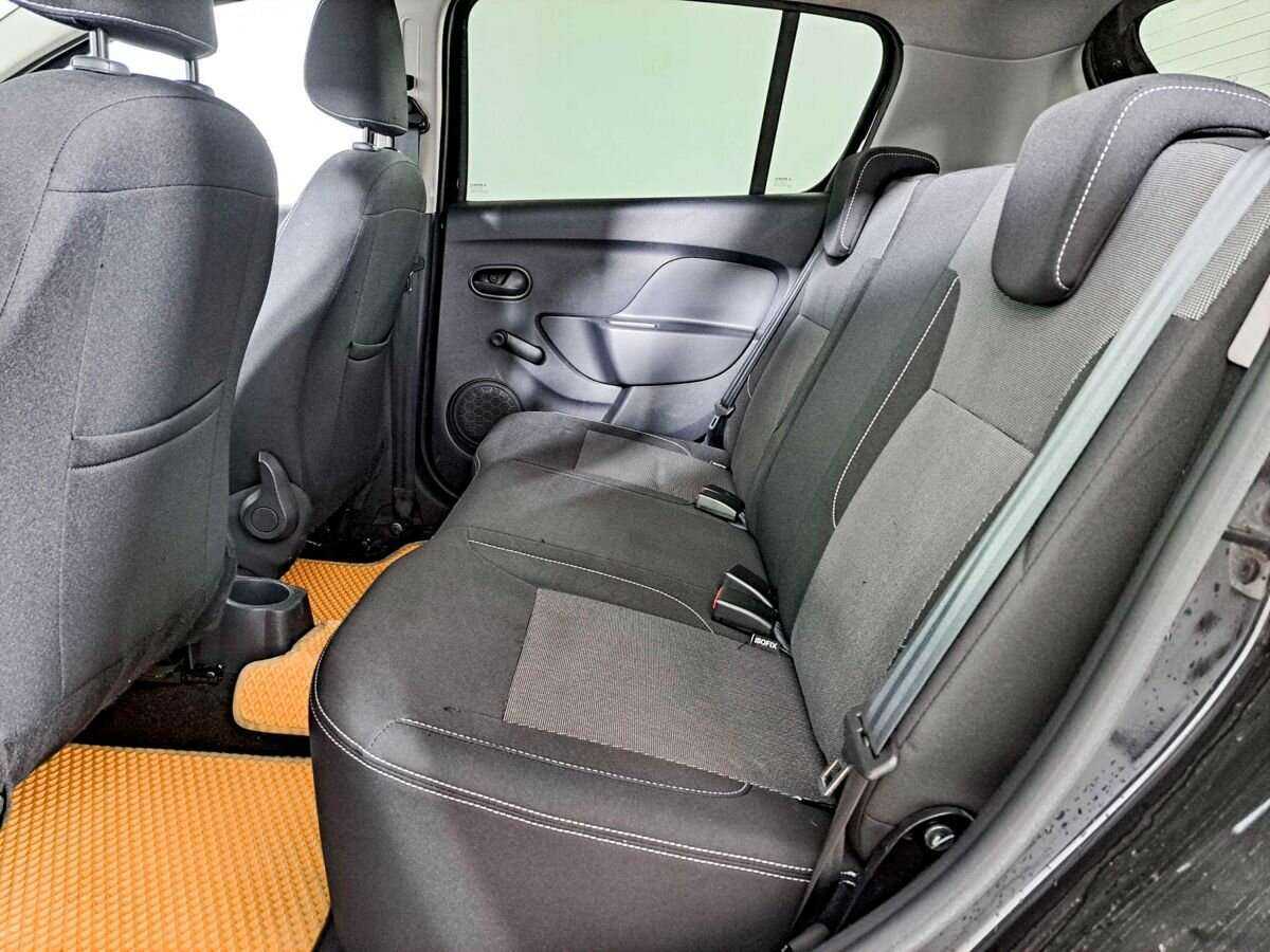 Купить Renault Sandero с пробегом. Фото: #9