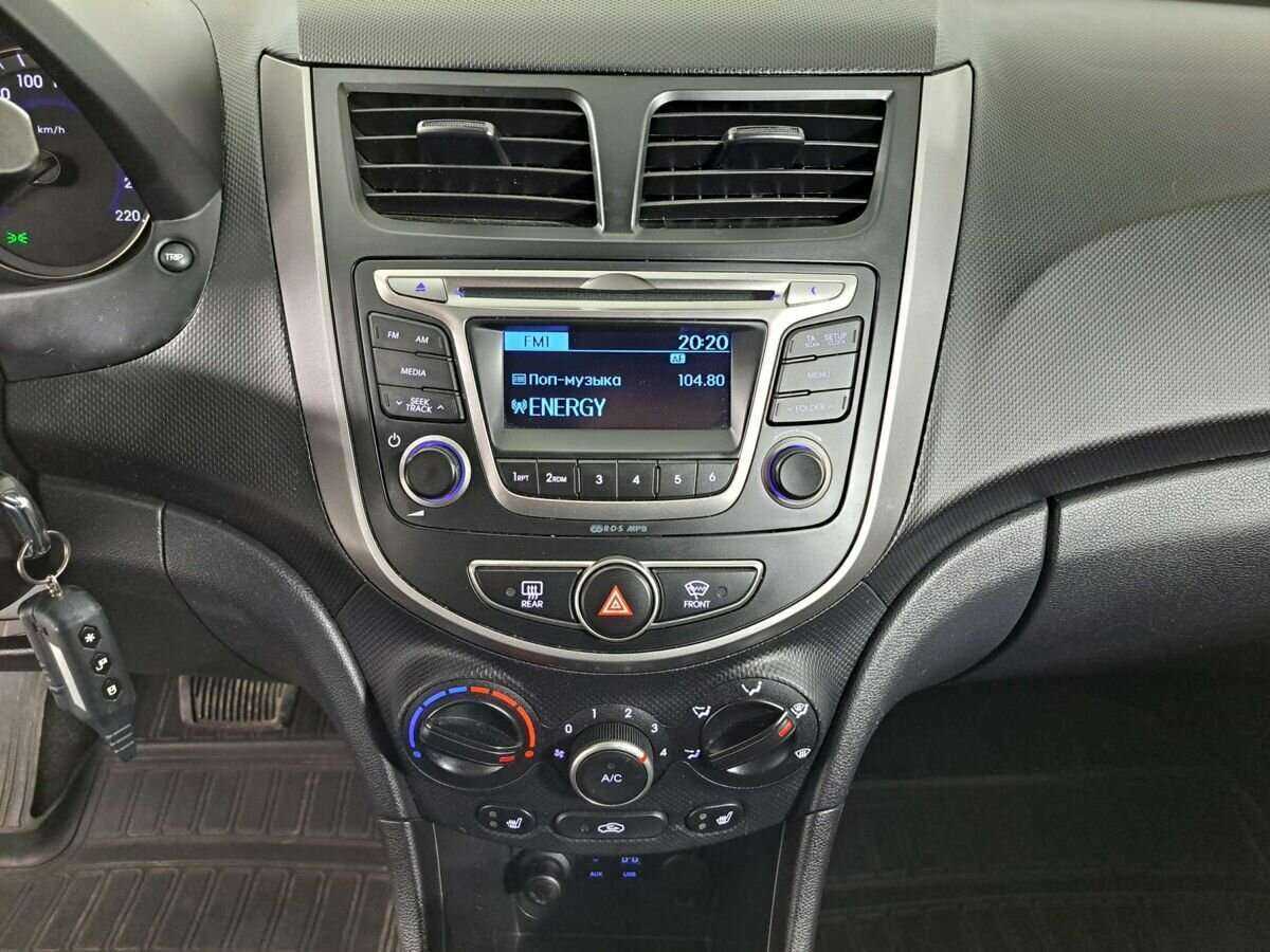 Купить Hyundai Solaris с пробегом. Фото: #12