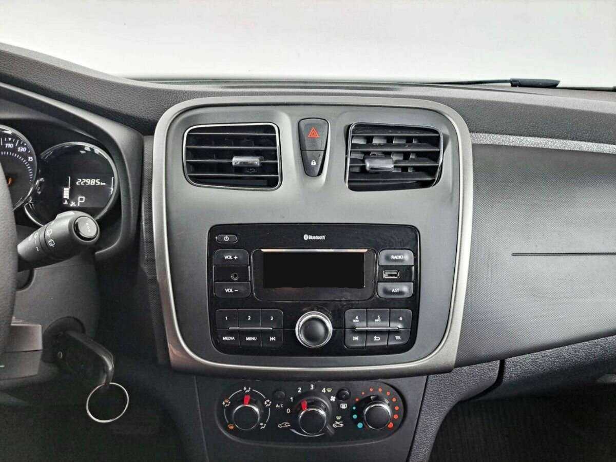 Купить Renault Sandero с пробегом. Фото: #12
