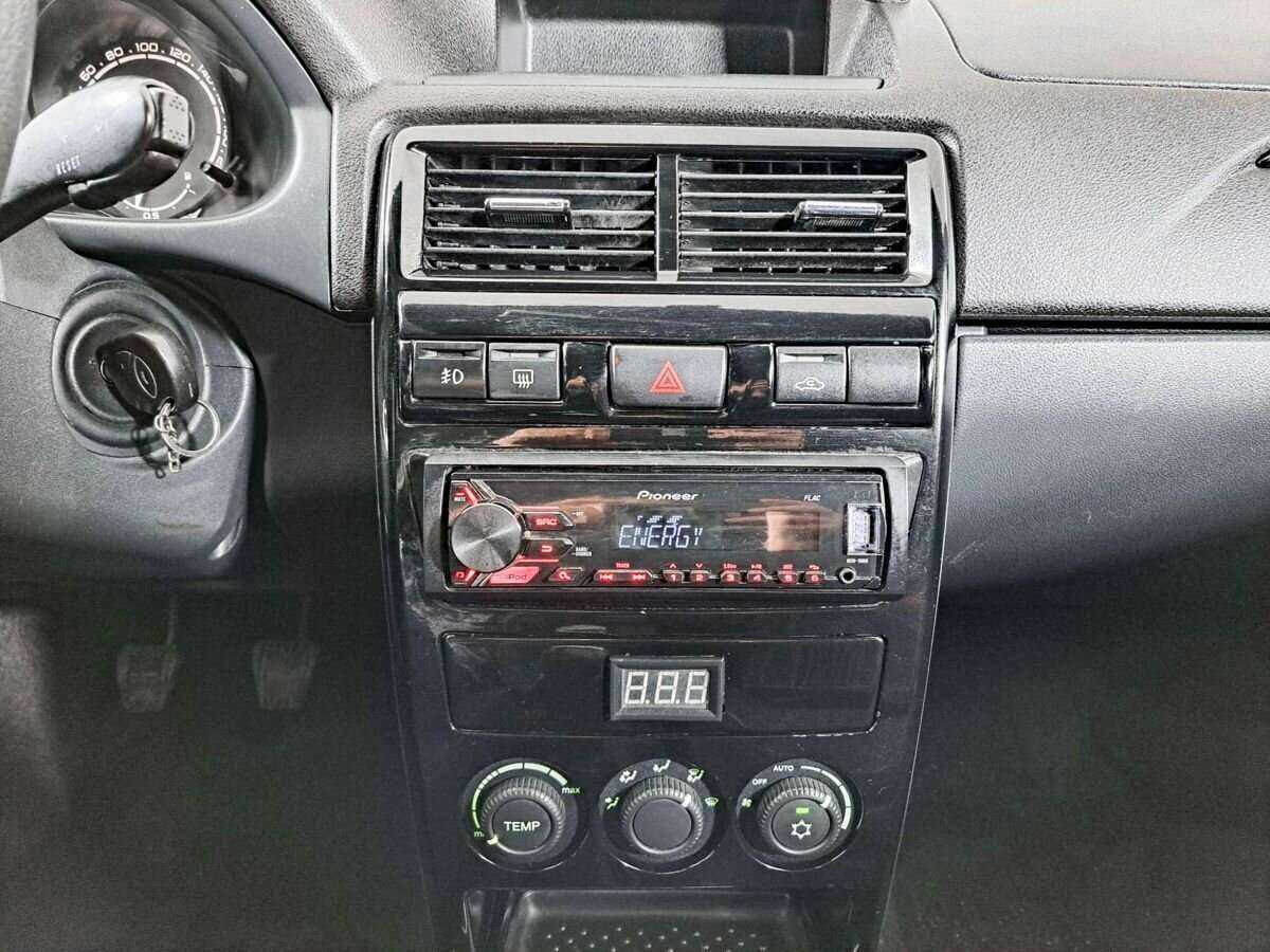 Купить Lada (ВАЗ) Priora с пробегом. Фото: #12