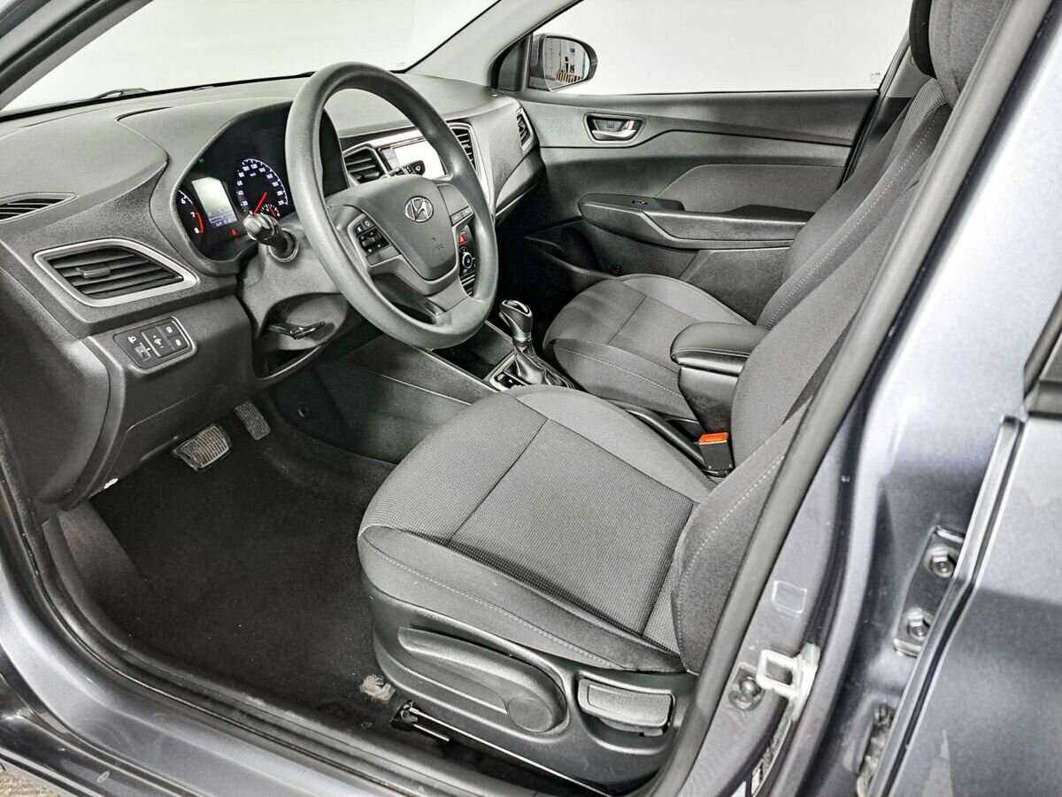 Купить Hyundai Solaris с пробегом. Фото: #15