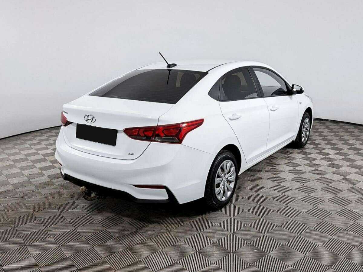 Купить Hyundai Solaris с пробегом. Фото: #3