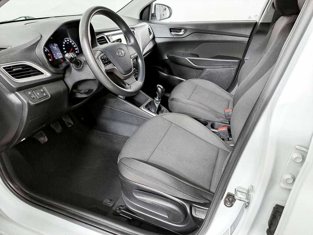 Купить Hyundai Solaris с пробегом. Фото: #12