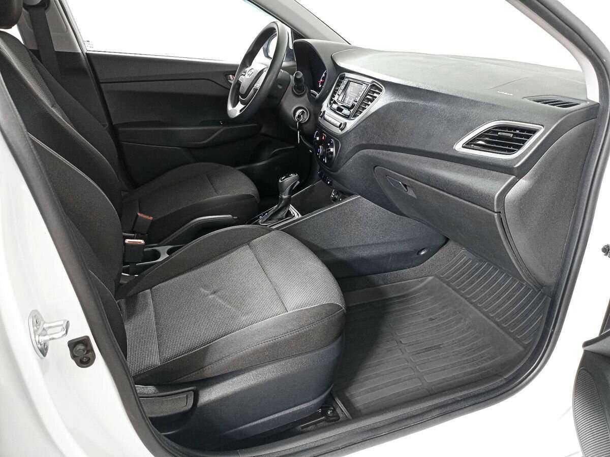 Купить Hyundai Solaris с пробегом. Фото: #10