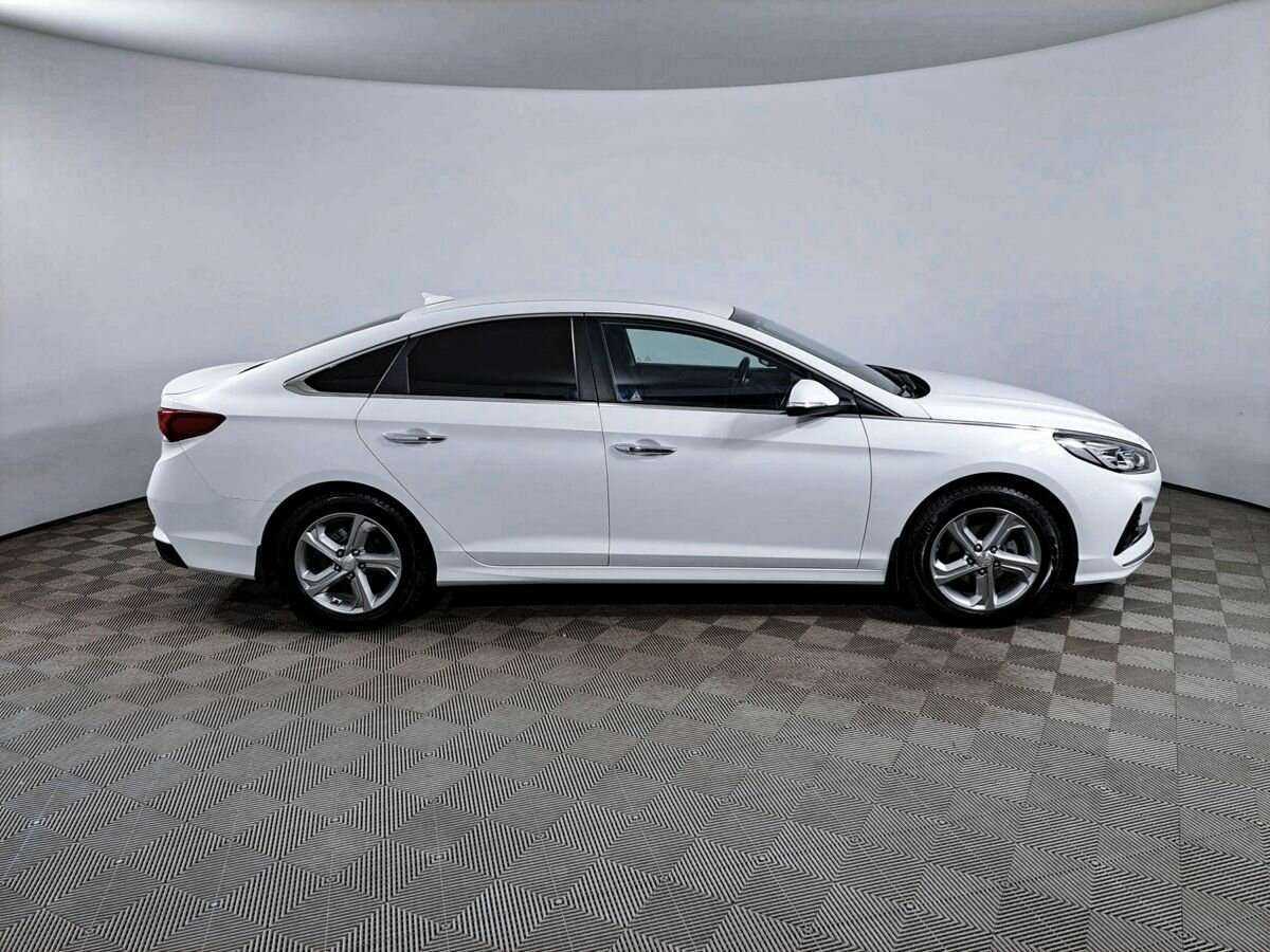 Купить Hyundai Sonata с пробегом. Фото: #3