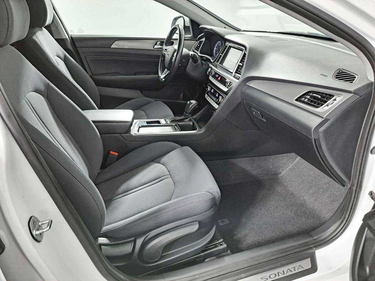 Купить Hyundai Sonata с пробегом. Фото: #8