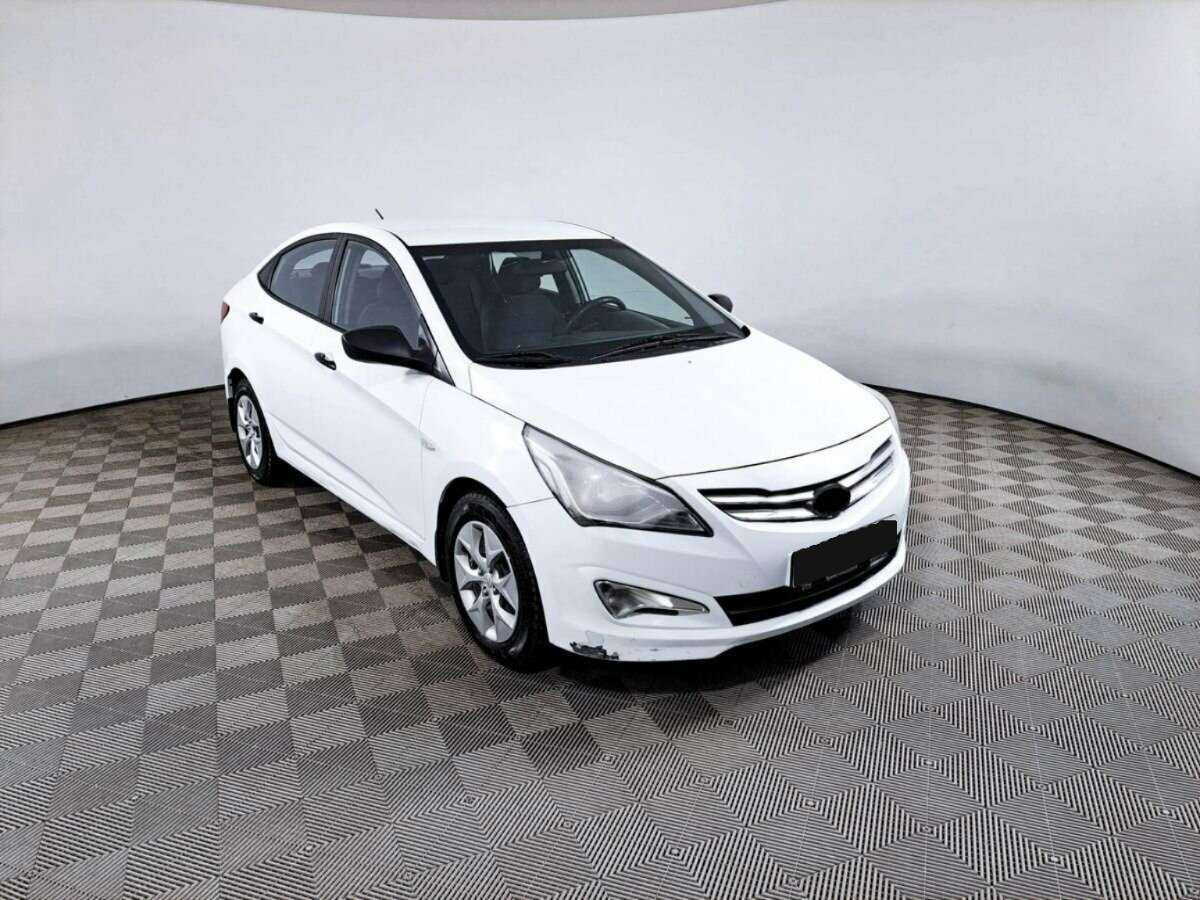 Купить Hyundai Solaris с пробегом. Фото: #2