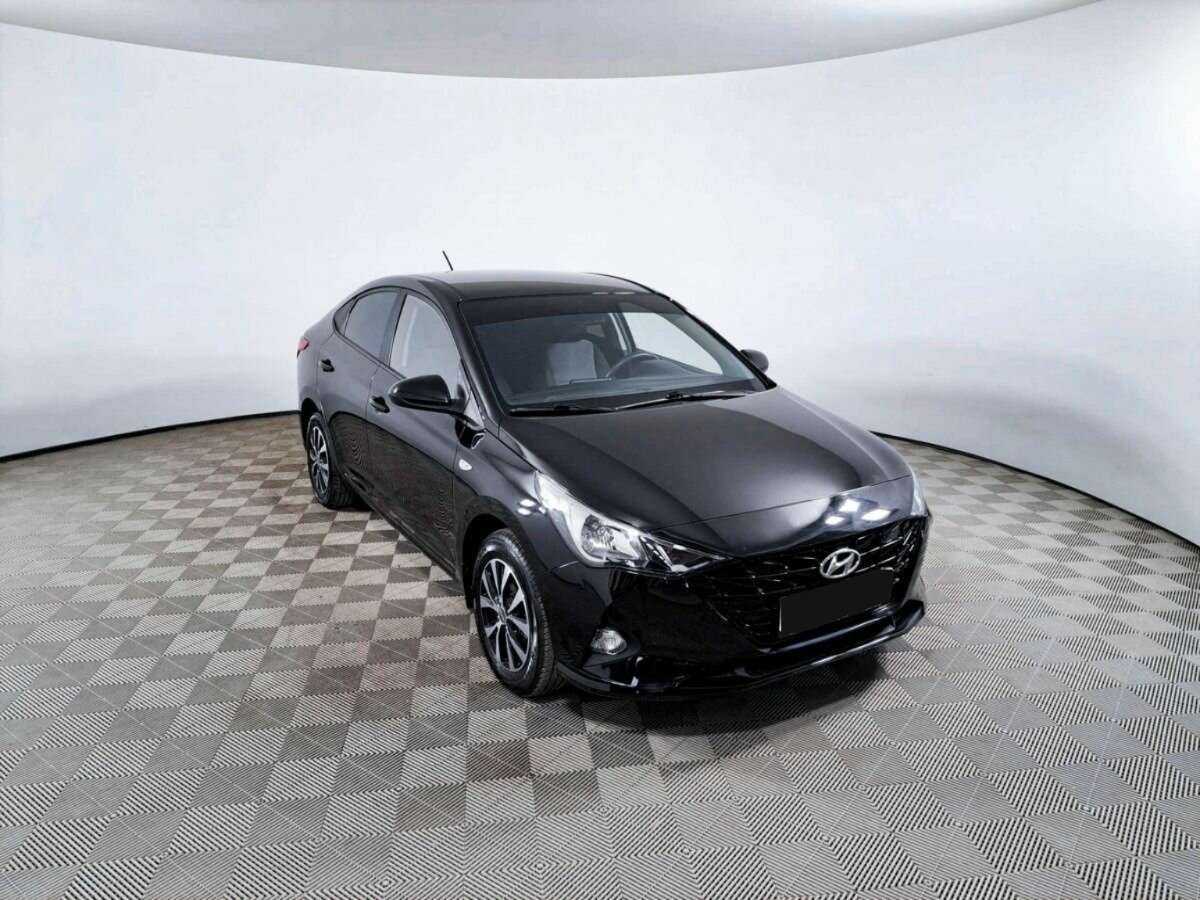 Купить Hyundai Solaris с пробегом. Фото: #2