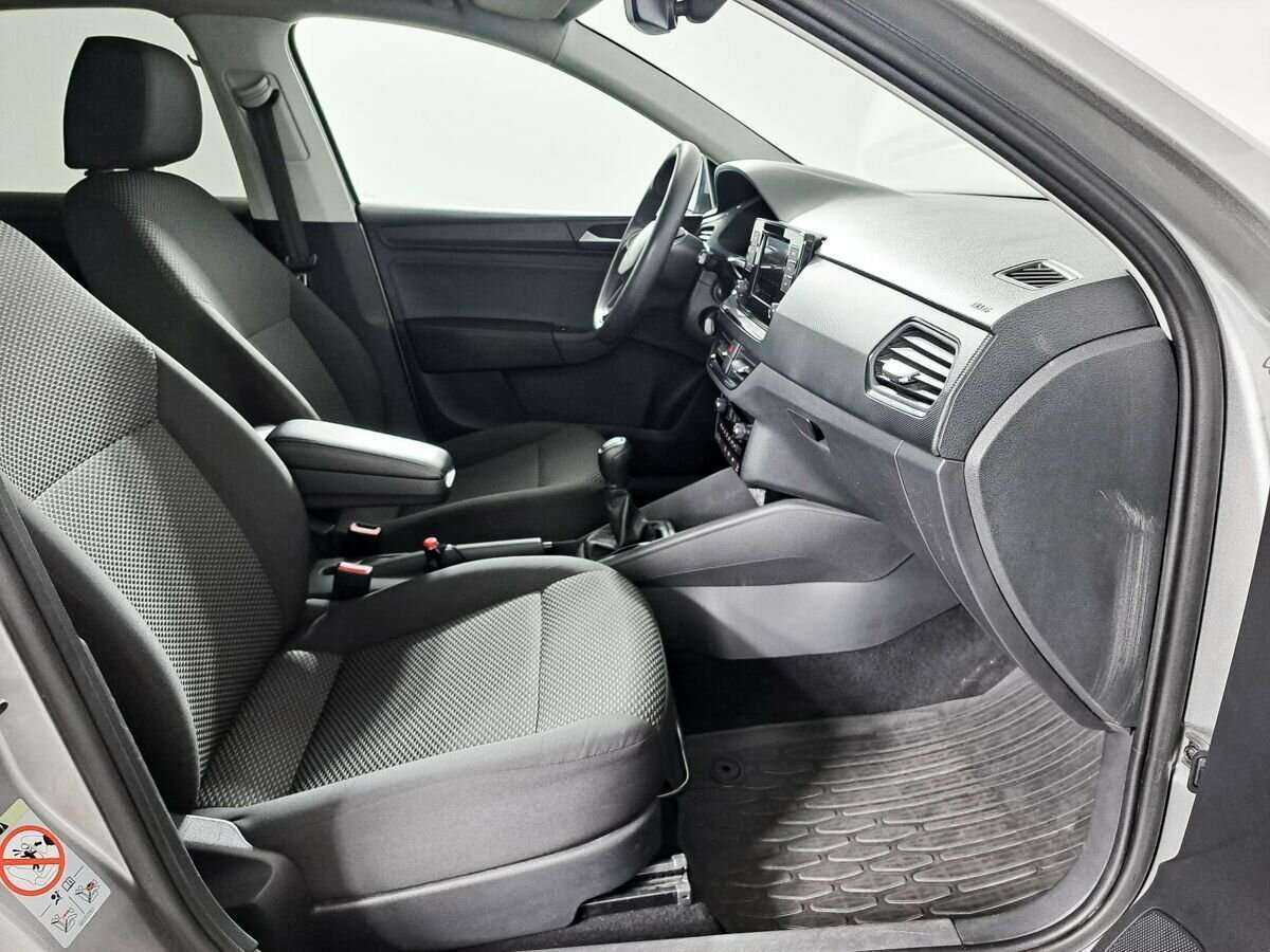 Купить Volkswagen Polo с пробегом. Фото: #10