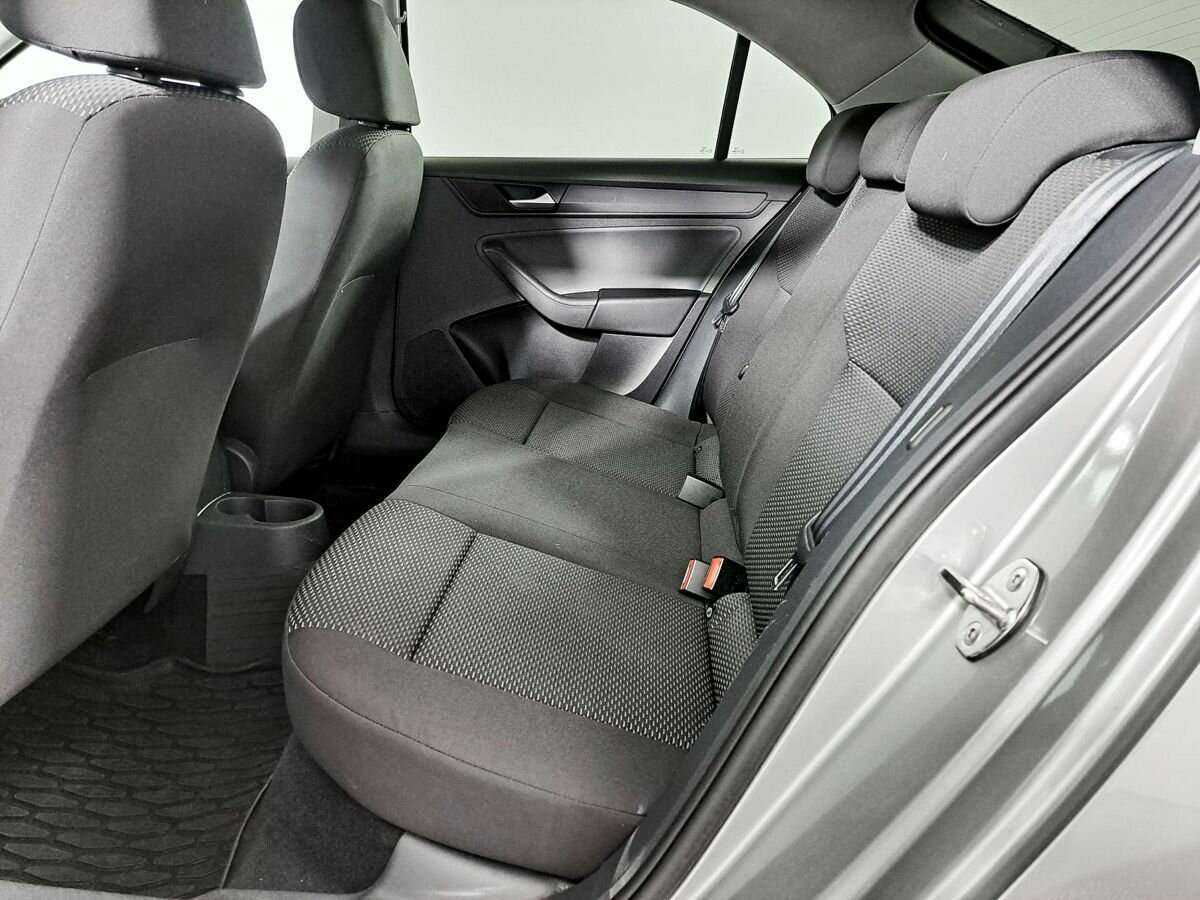 Купить Volkswagen Polo с пробегом. Фото: #11