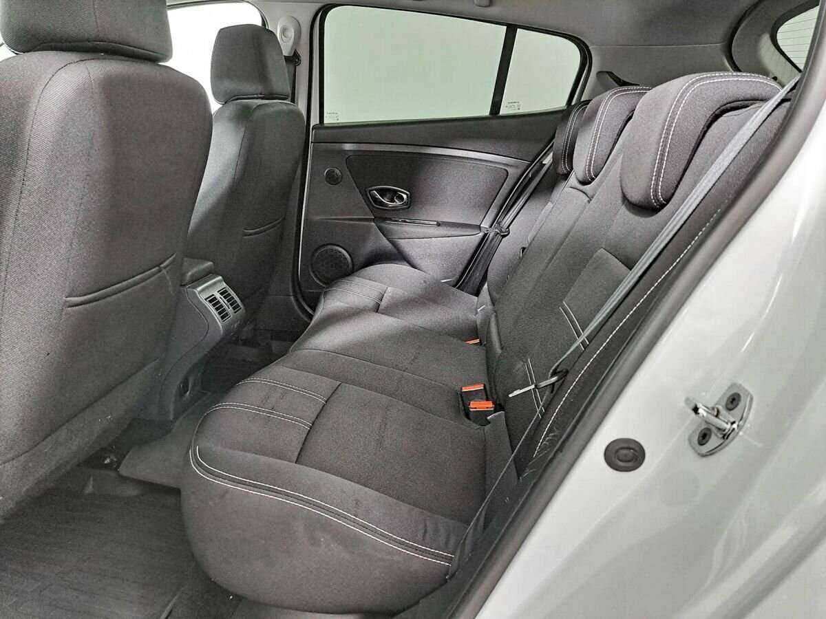 Купить Renault Megane с пробегом. Фото: #9