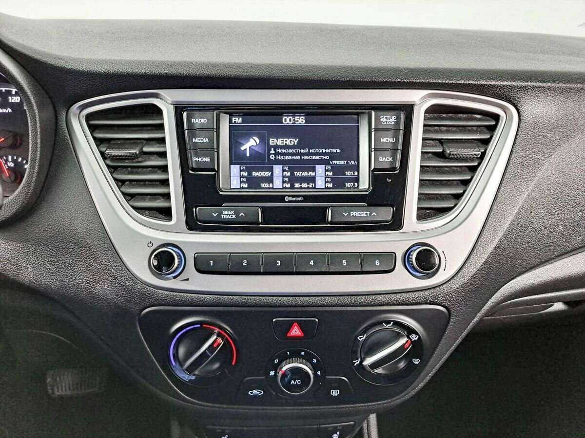 Купить Hyundai Solaris с пробегом. Фото: #14