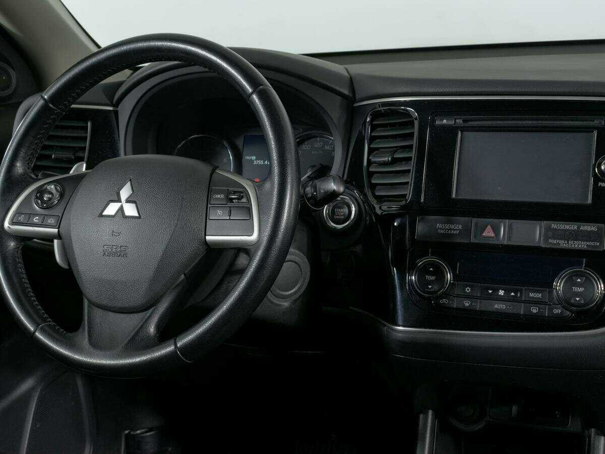 Купить Mitsubishi Outlander с пробегом. Фото: #9