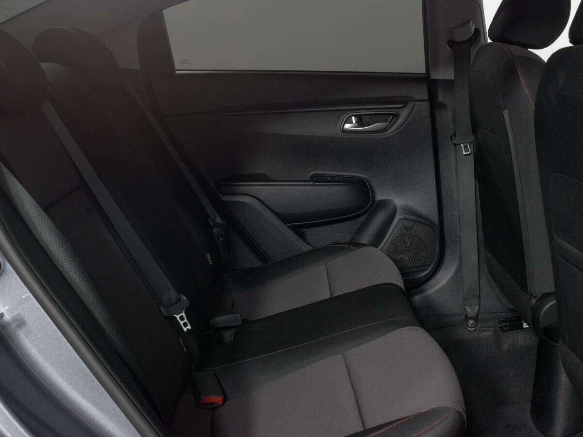 Купить Kia Rio с пробегом. Фото: #11