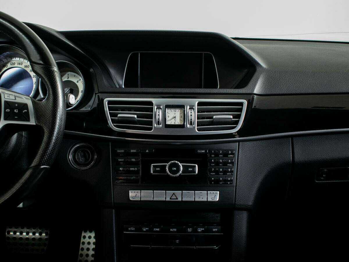 Купить Mercedes-Benz E-Класс с пробегом. Фото: #10