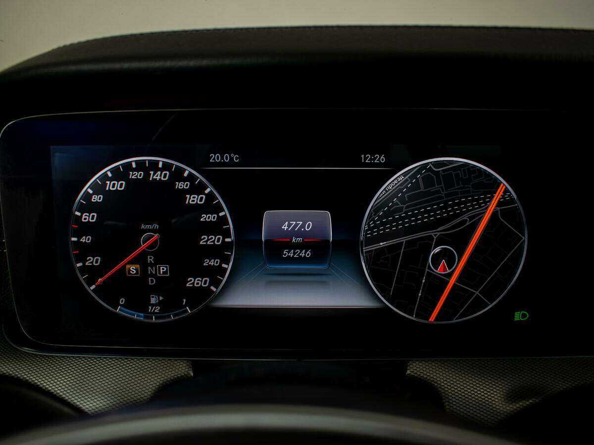 Купить Mercedes-Benz E-Класс с пробегом. Фото: #9