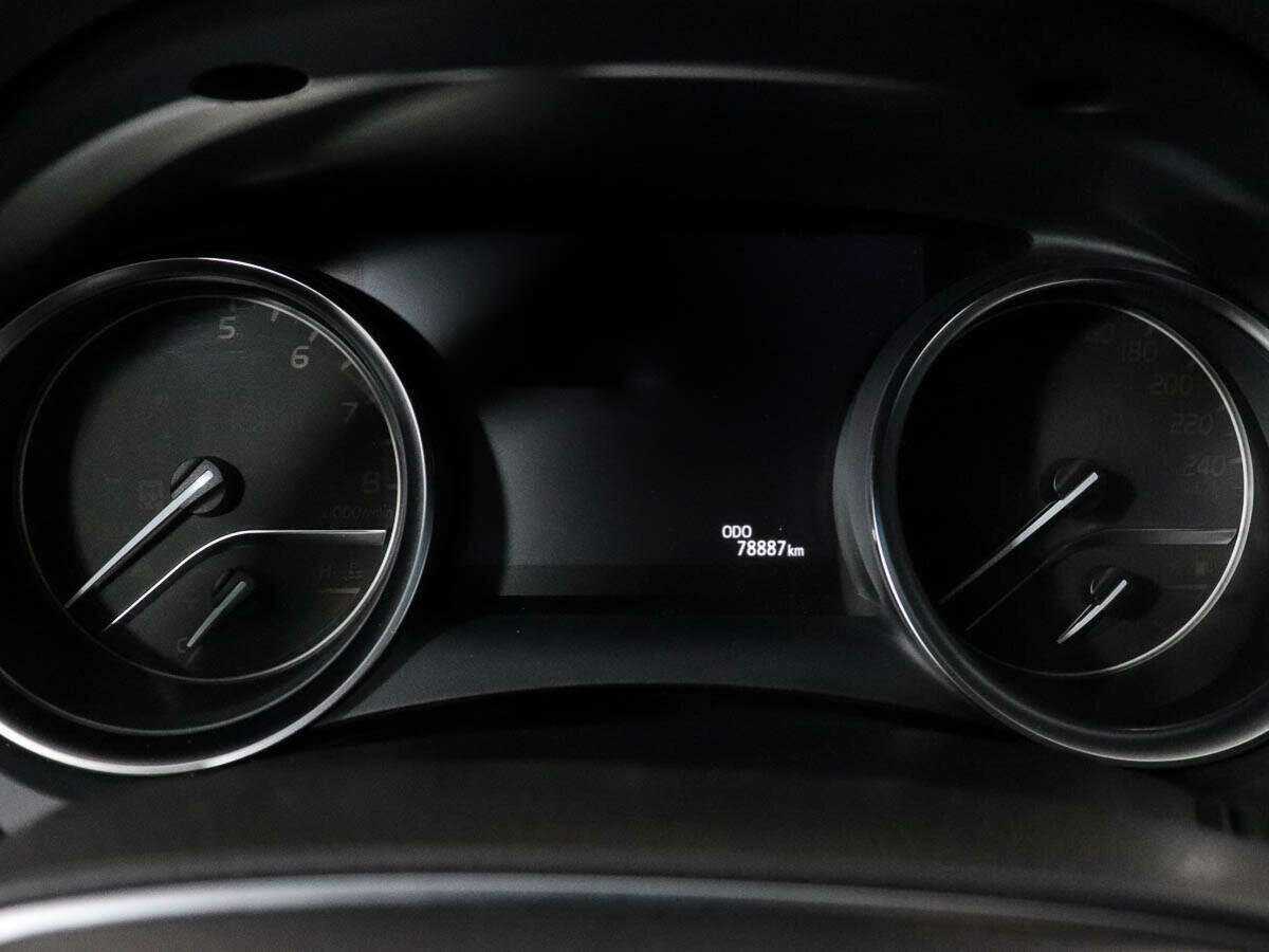 Купить Toyota Camry с пробегом. Фото: #8