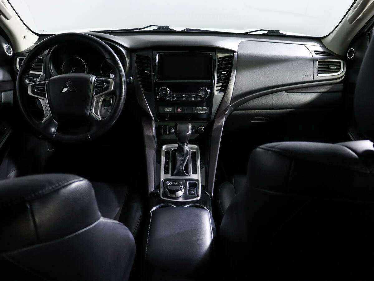 Купить Mitsubishi Pajero Sport с пробегом. Фото: #9