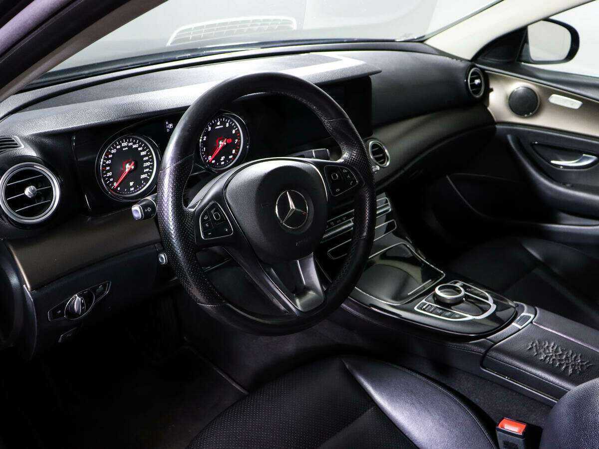 Купить Mercedes-Benz E-Класс с пробегом. Фото: #12