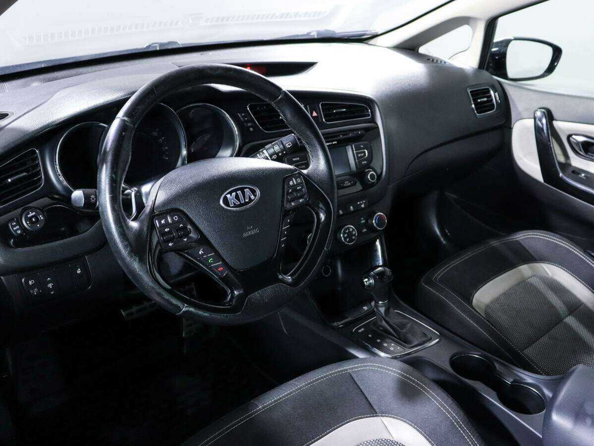 Купить Kia Ceed с пробегом. Фото: #13
