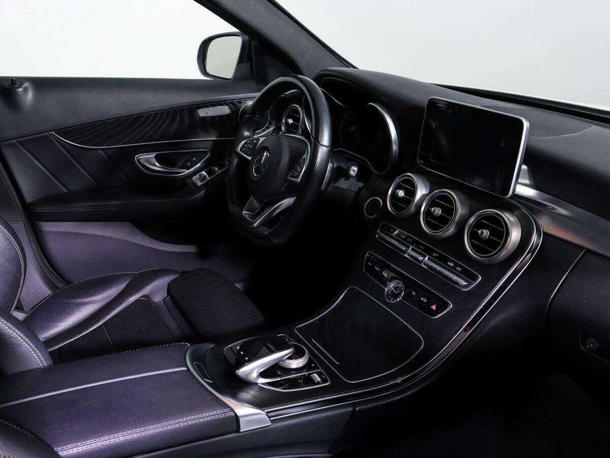 Купить Mercedes-Benz C-Класс с пробегом. Фото: #4