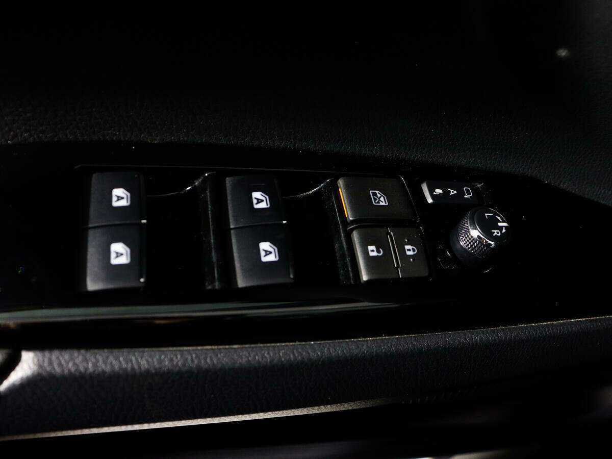 Купить Toyota Camry с пробегом. Фото: #17